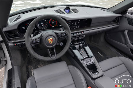 2022 Porsche 911 Carrera 4 GTS Cabriolet, interior